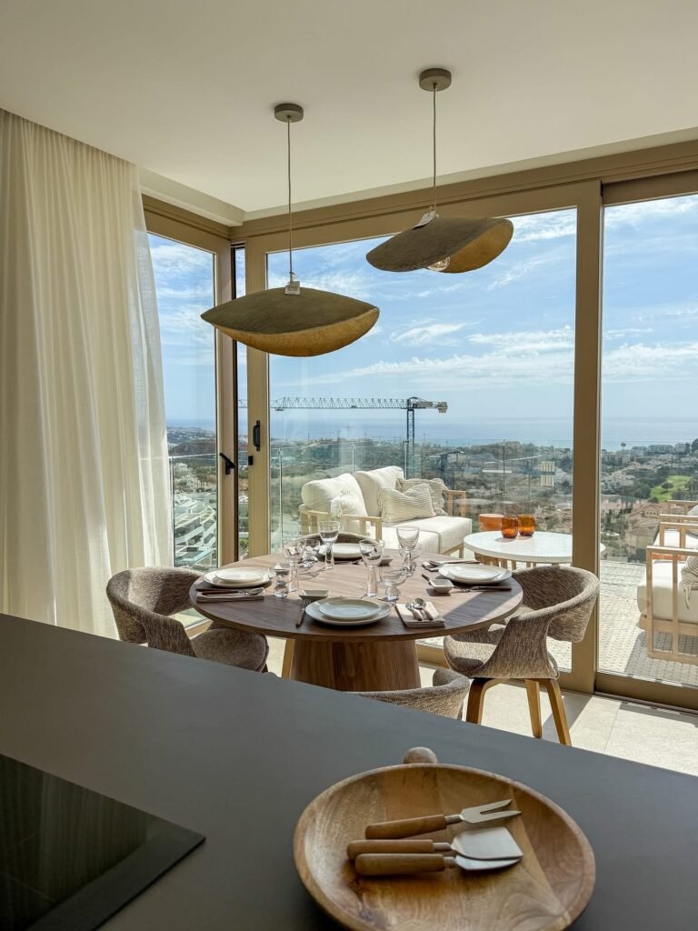 26C675D2-6C3D-49E0-A869-BDDB2F287538