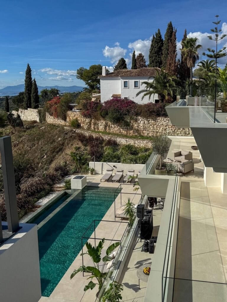 65B391A8-B435-4C4D-8D32-AF6F329DAB27