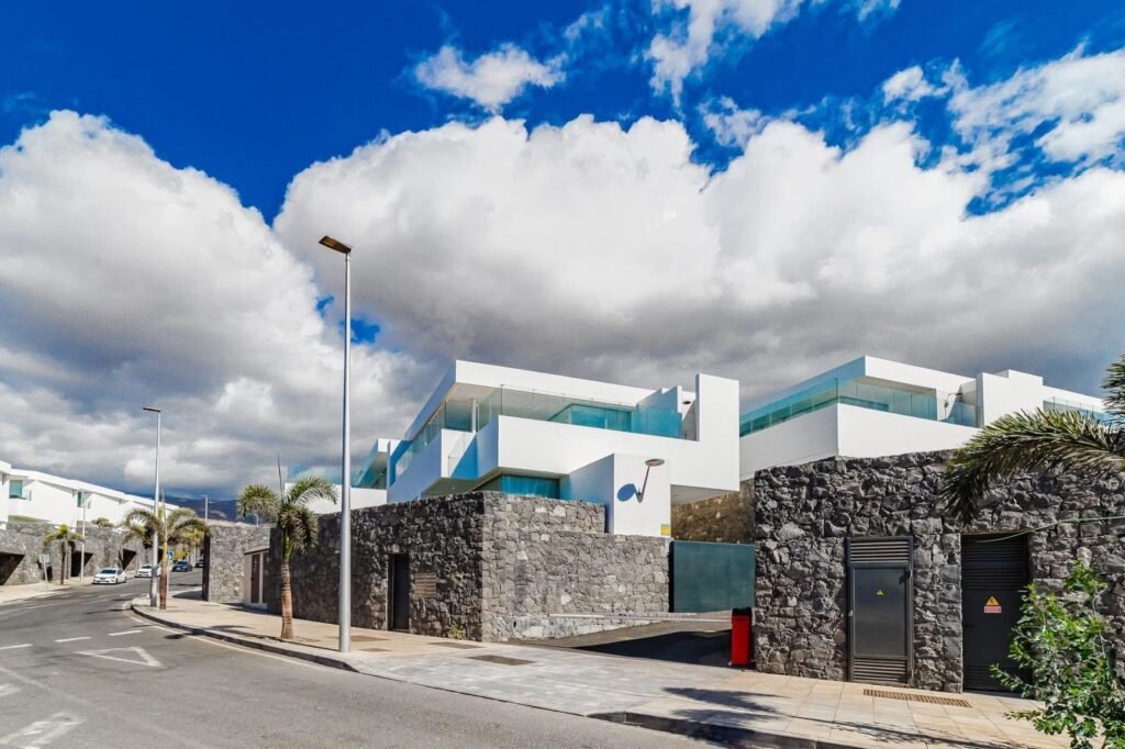 7C27E8E0-F01D-4D4F-83E3-3882BA9EC94F