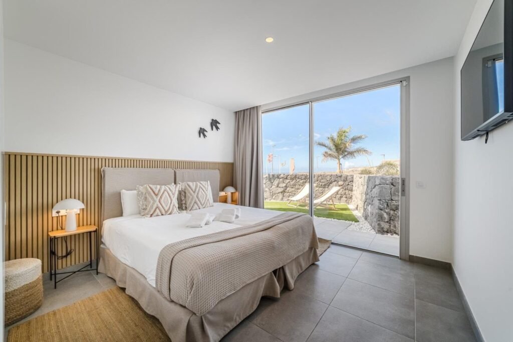 883C5B73-2068-4BD6-A691-44F055A39238