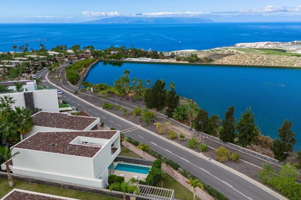 9D2B89DB-5AA1-47E0-A7FC-47079EF4215C