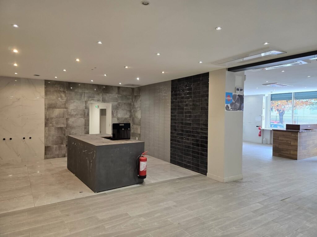 commercial premises in the heart of Champigny Sur Marne 94, France