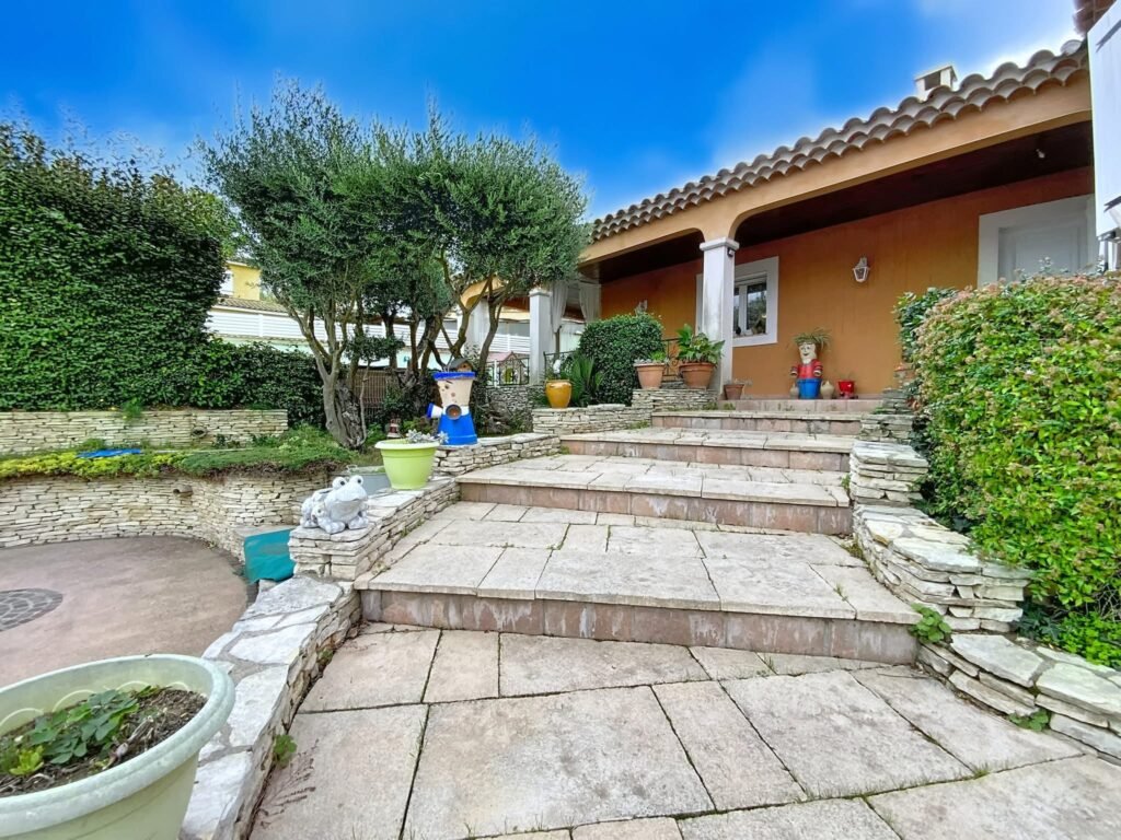 C1285973-F9D3-4A50-970D-F1B62C0D44CE