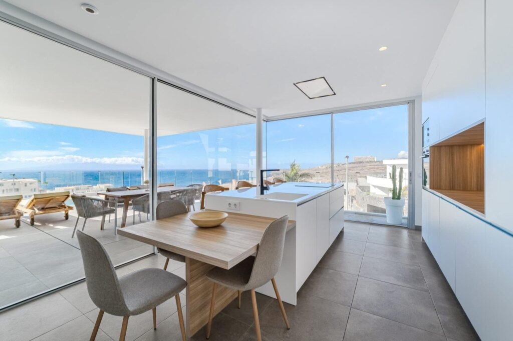 C8772494-B362-4461-B84A-3C7D6EBC83C8