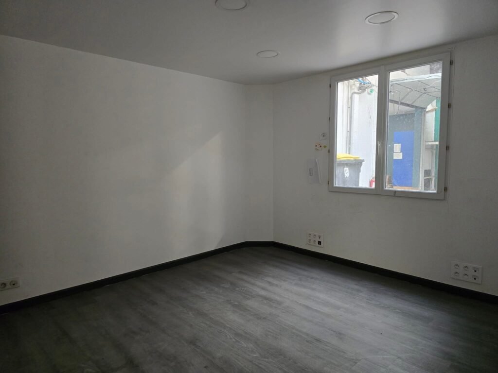 CBCB5832-DE17-493F-A4F3-2899A4548F56