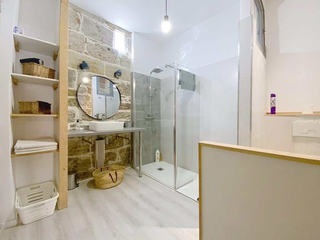 FDCFCE72-09AB-4488-B256-BCC6941A4A02