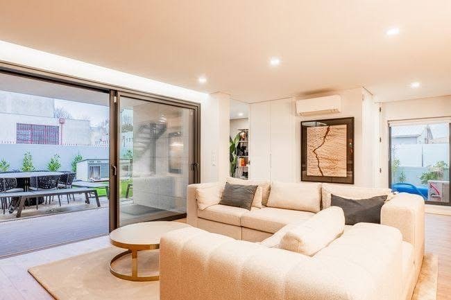 0C0F7BA0-3D26-4A5D-B660-8E6AE00D5D75