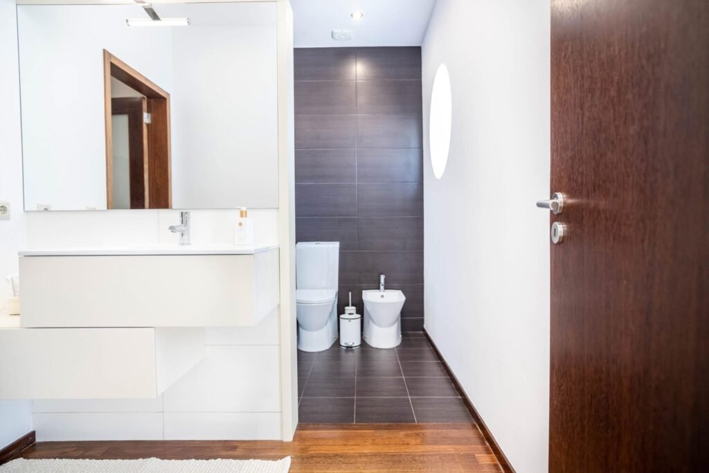 0EDD28FE-9938-4A46-8C20-2225B21304FB