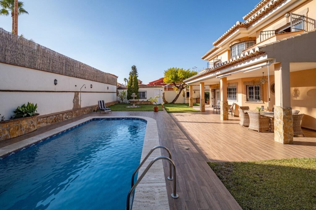 0F1050A8-C867-418A-ADA7-3F5668957D39