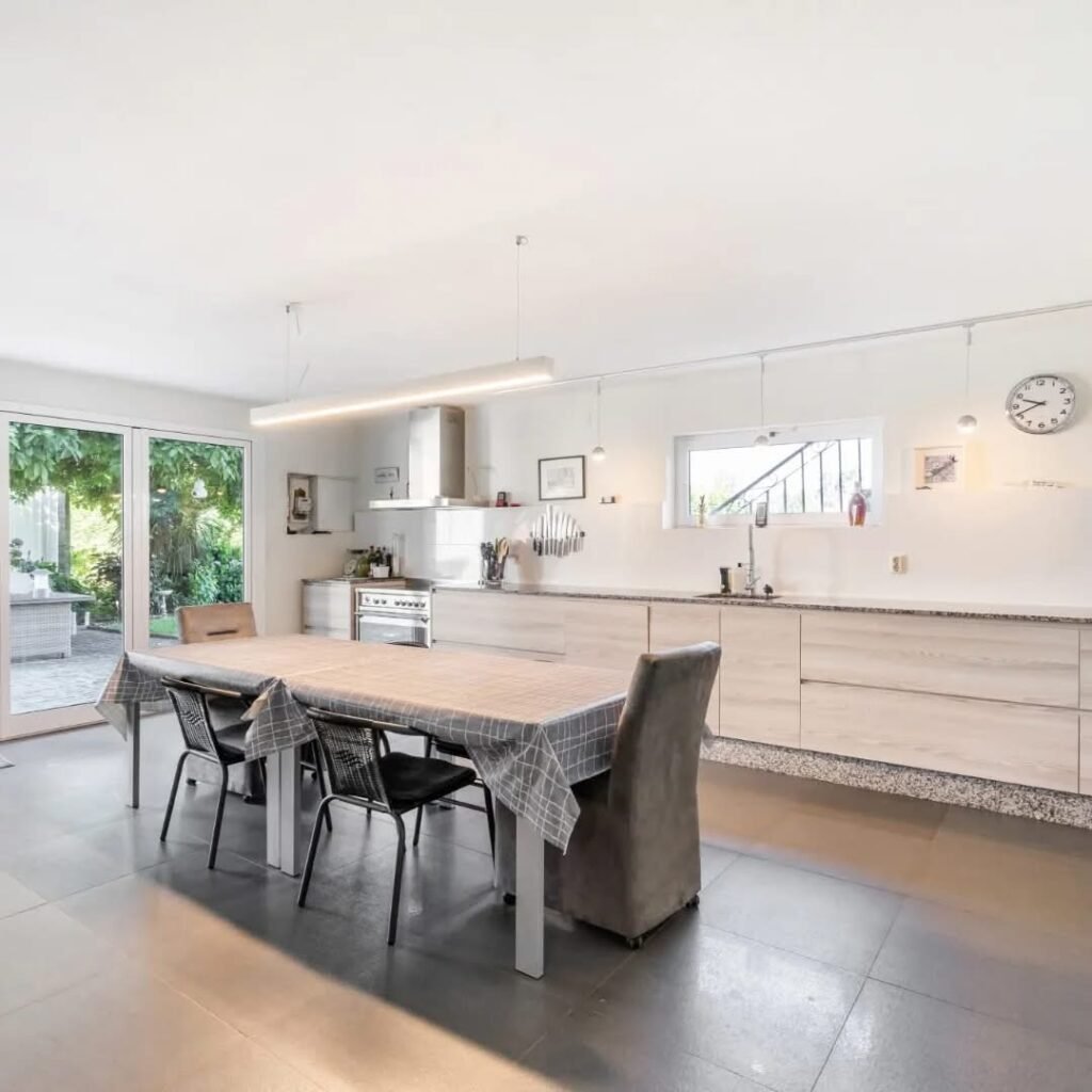 178436A0-1FEB-49CB-81AC-2D9A98A8AA61