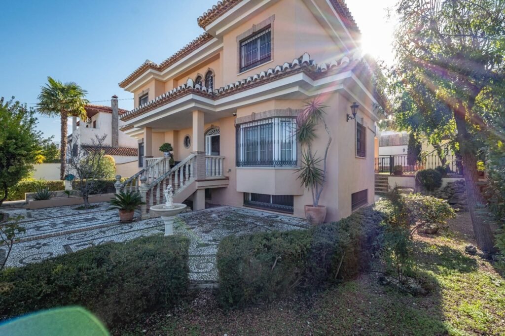 2553C7C4-EDCA-4831-899C-F9DDC839447A