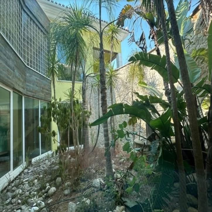 275E38A9-C92E-41DA-929C-0093880641BD