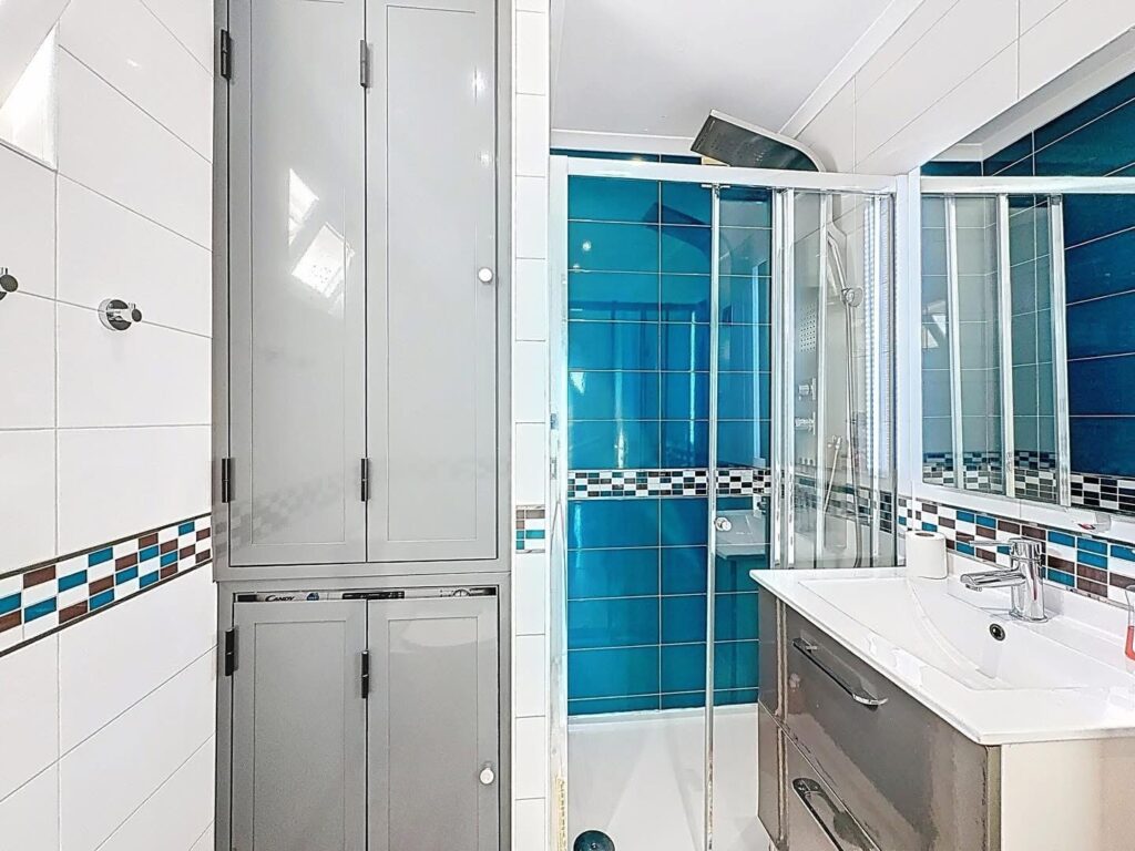 2AEBDA53-18CC-4796-8F17-AF18FA2103BE