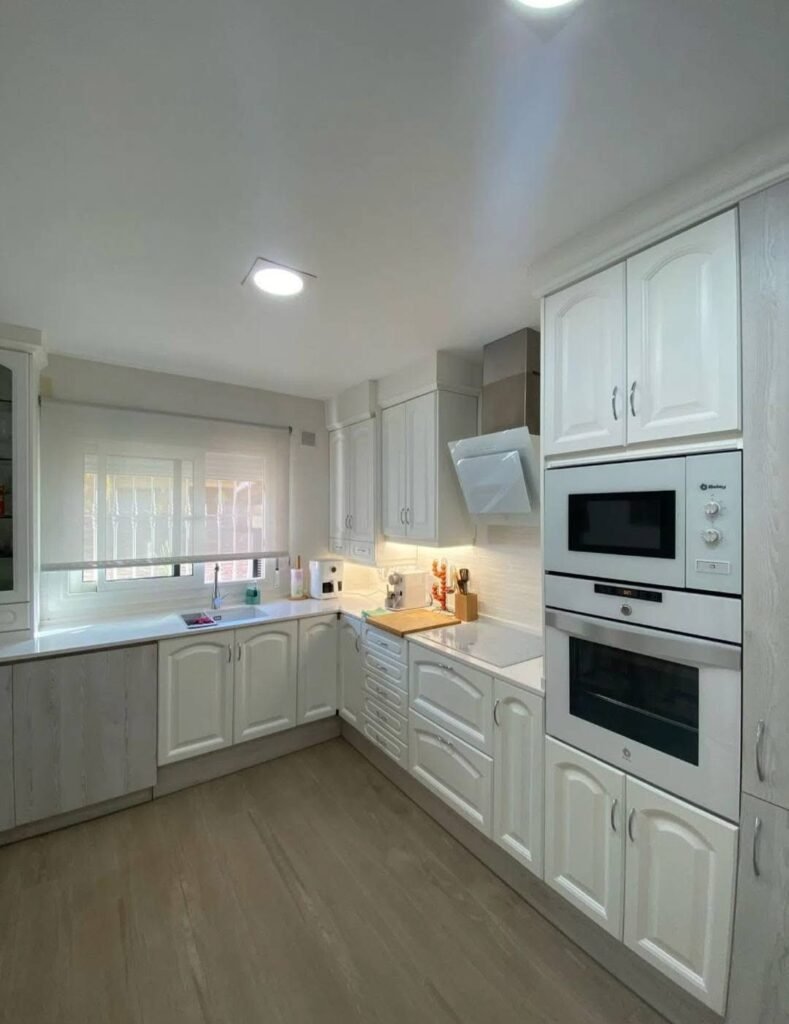 2BC0E291-5D03-426C-B219-F49789993172