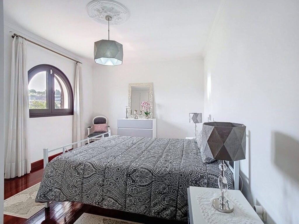 2E3ACAA0-8BE9-4B3A-BA54-AC35499ABE06