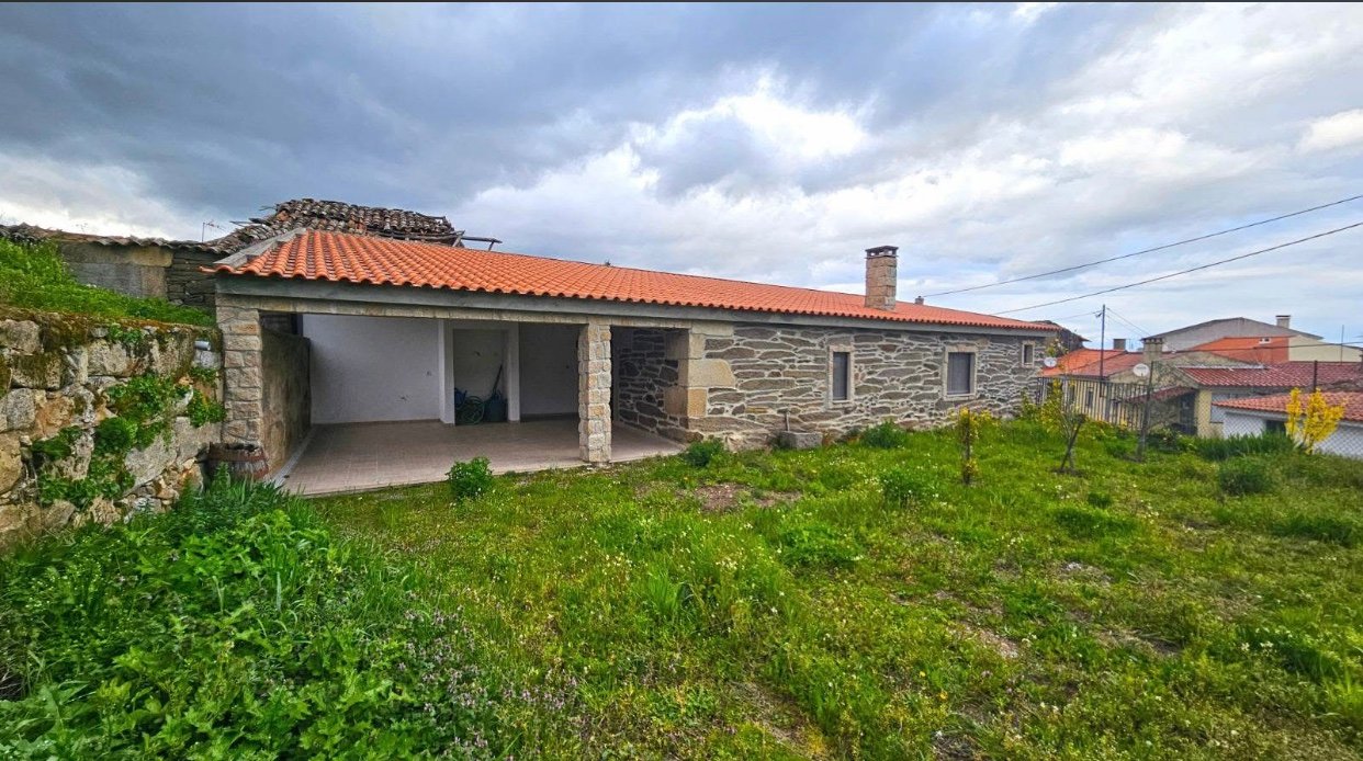 Unique farm house with more than 5 hectares of nature in Meda, Guarda, Portugal