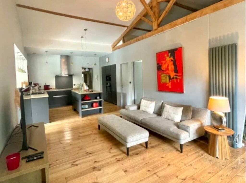 3FC97CD2-A57E-4D75-B630-0E711749DC53