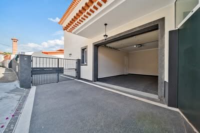 40E0FA03-A544-4892-867D-70A53D51BF12