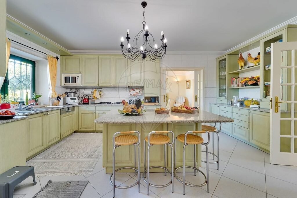 41507170-65B3-4BAA-8281-18D06FD3F109