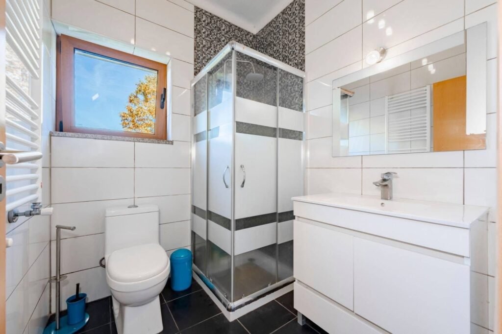 48A22362-CE09-4CF0-9107-1DAEDB04779A