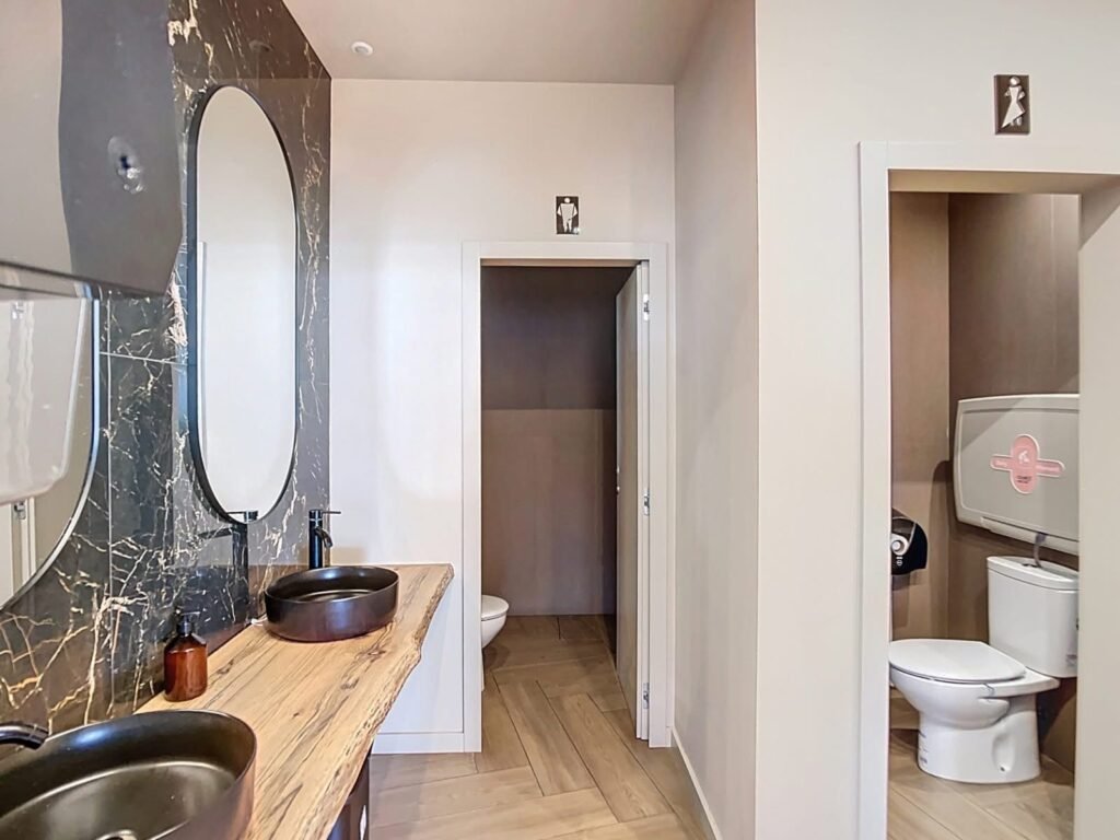 4C715A0B-74C7-47DD-9296-2A20B63E0A53