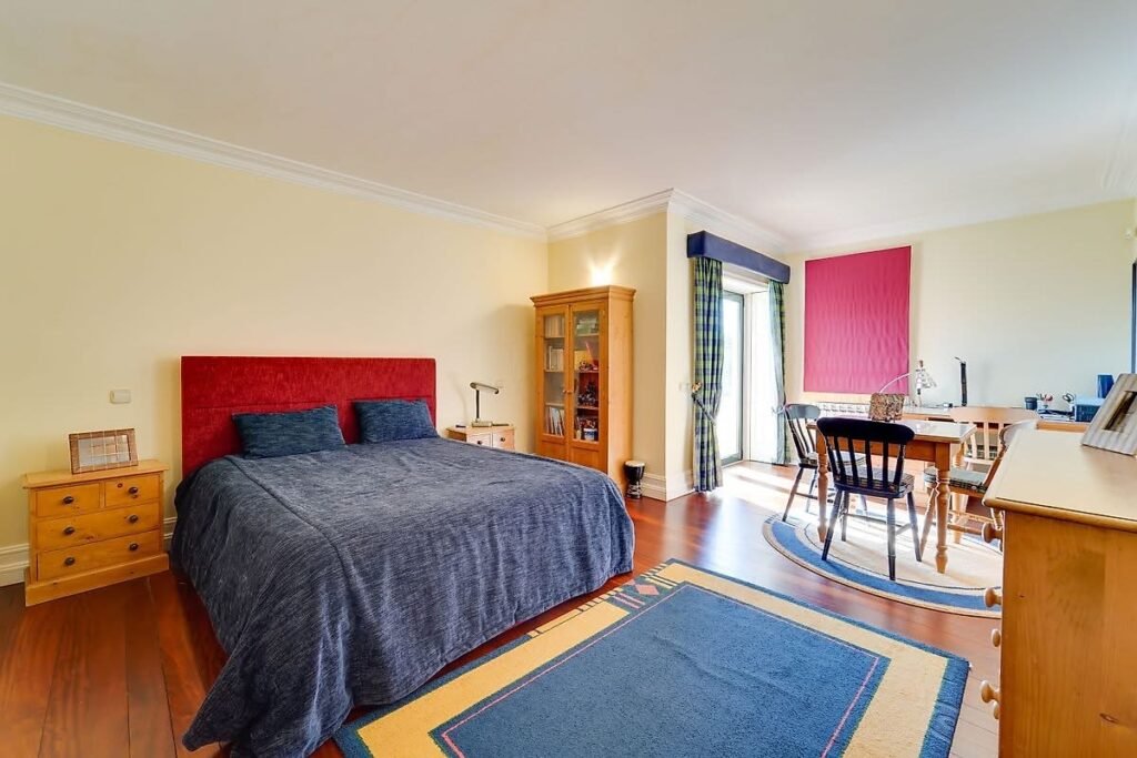 4CB287FA-AF4B-4C71-80B4-33B391F474E6