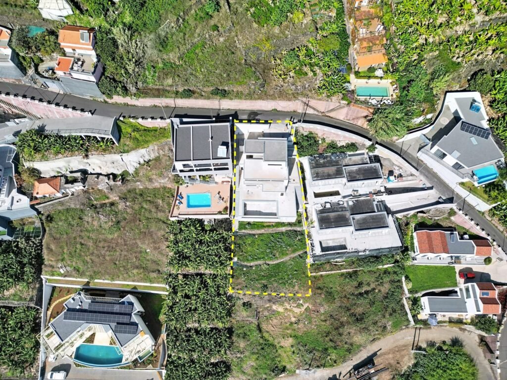 4F56DE41-2C08-4BC1-937D-936822A3DC5F