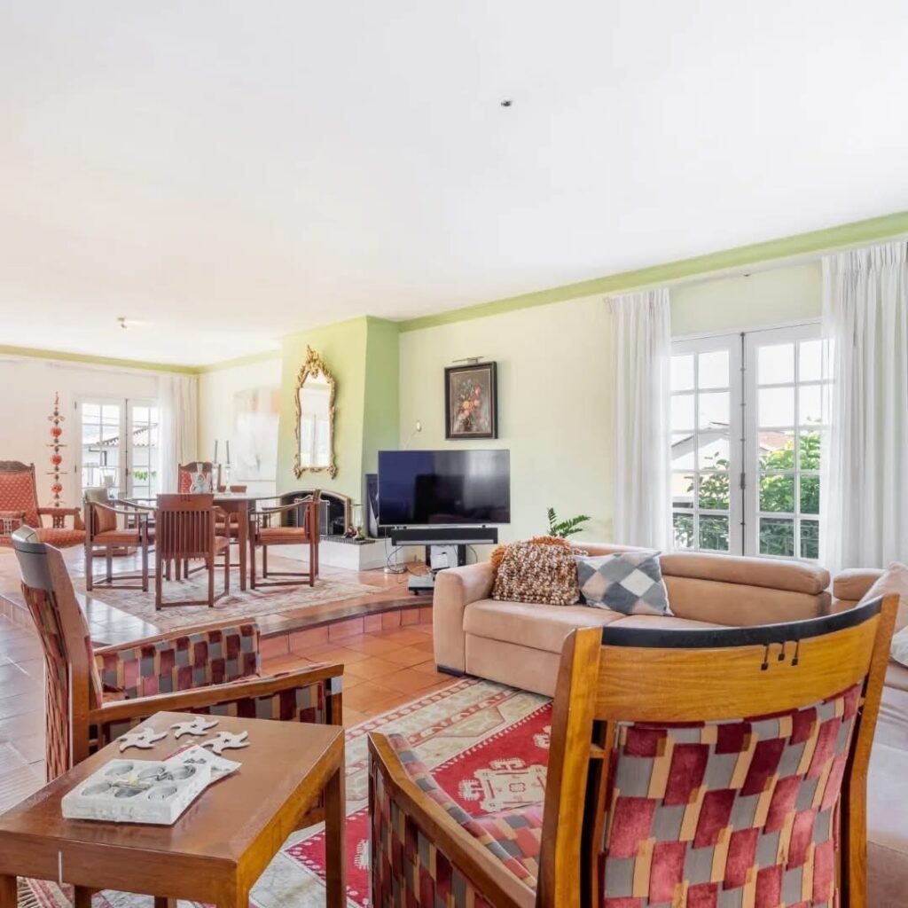 53FF6713-4433-44AB-8966-024A09ACB895