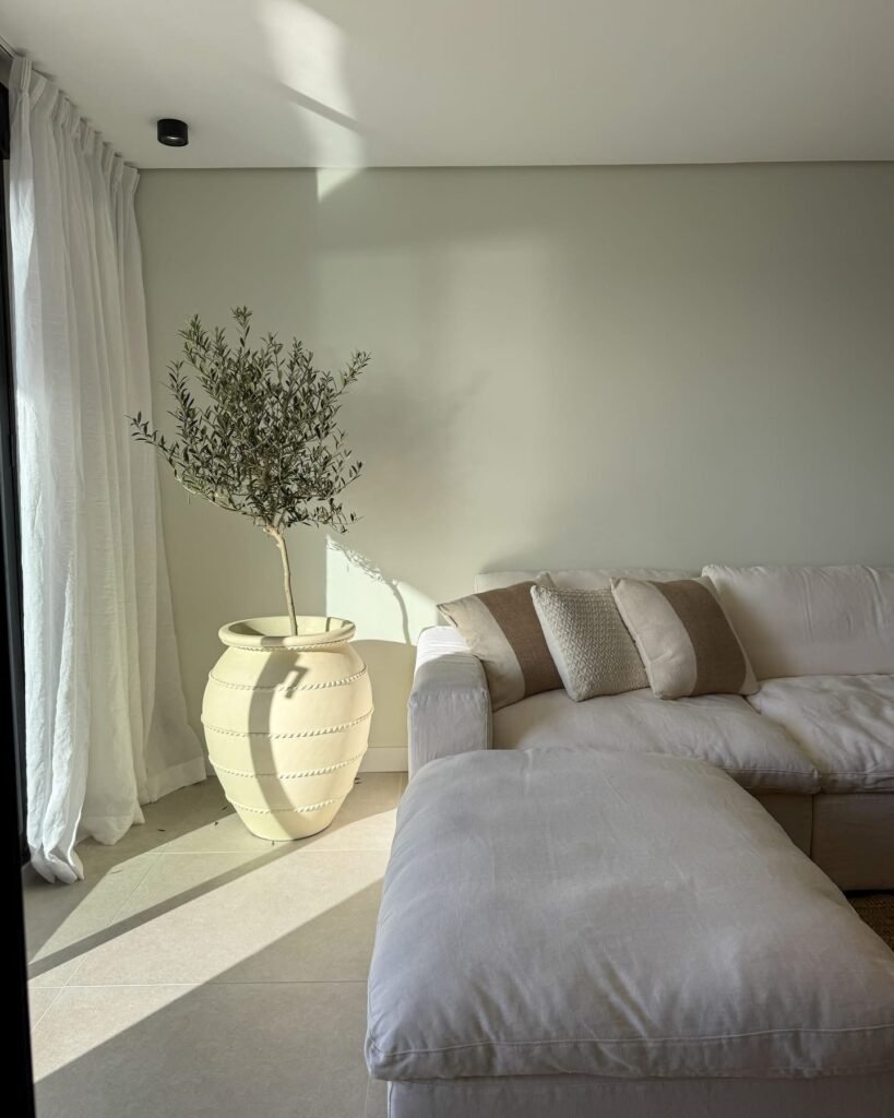 57D6F4F2-4C93-4BB9-8093-50D8DB6FDC45