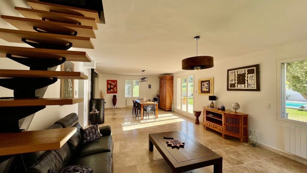 60998850-86B7-4371-A919-55EE5CE7A8F2