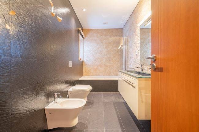 664103C4-13BC-4F3E-B8C1-243667DF1BB8