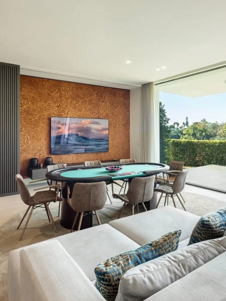 6ABCA31A-B1EB-4E89-9019-47DBB31FAF22