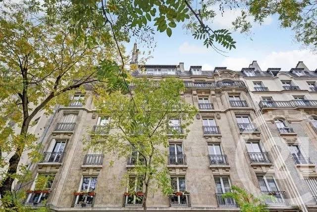 Charming Apartment in Avenue Émile Zola, Paris 15e, France