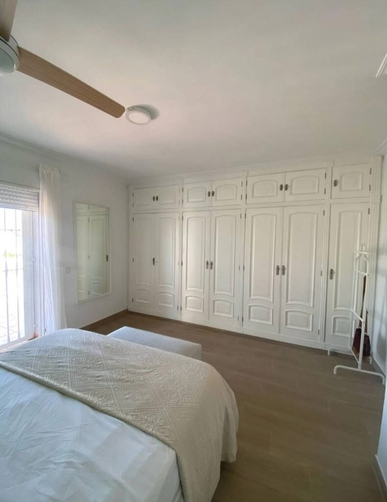 74FCACEE-2064-4BDF-8E7F-9653A0887F7B