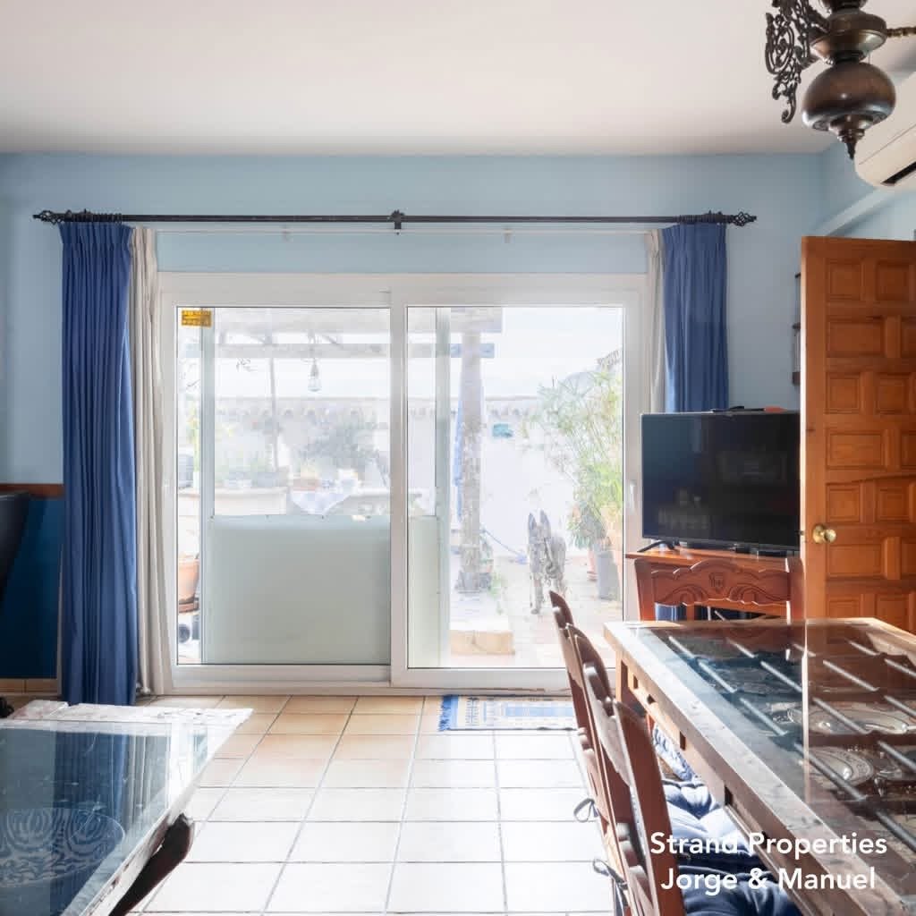 76D7F24C-8DF4-4C0D-B207-95FAA0C5FD89