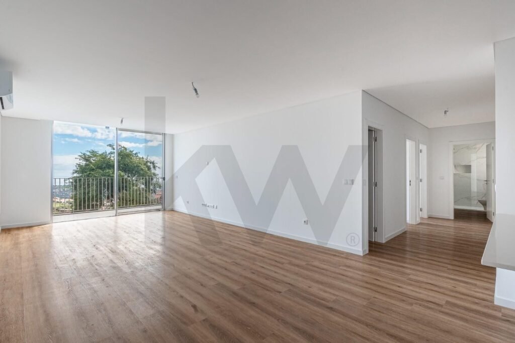 77C4FFE3-9DB1-410B-A8E9-15A2A81B8752