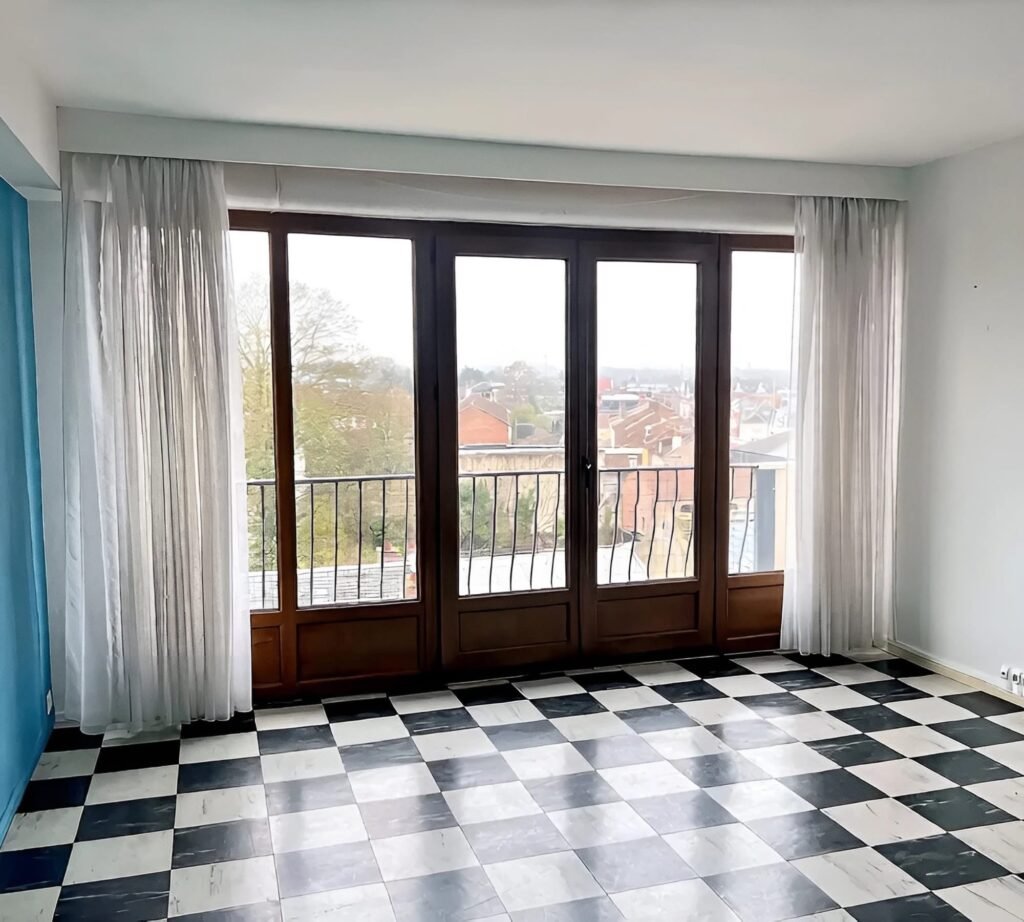 7996FE52-5B75-4369-BDFC-9378E5A8030C