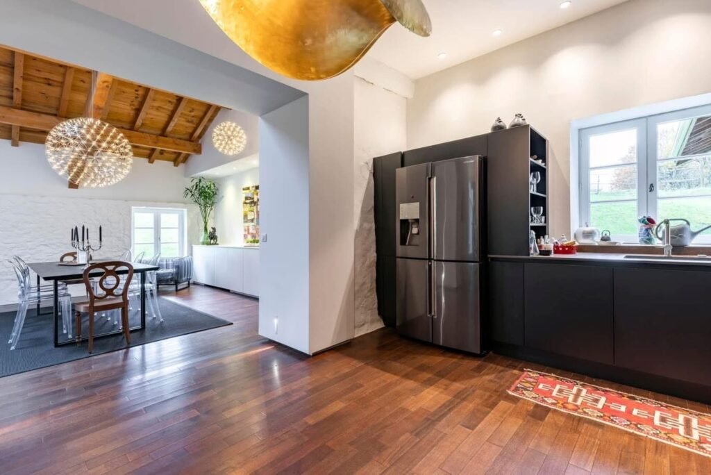 7C9781B2-6E1E-4962-B72D-E7DFA55974FF