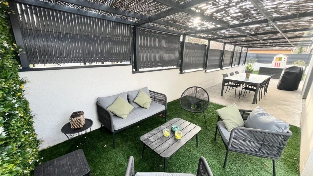 82061363-4C17-4112-9861-F90D73B78E46