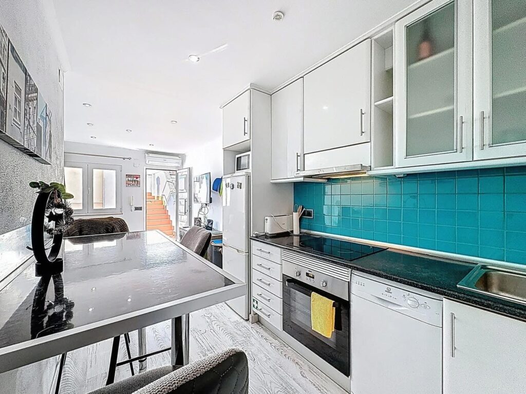 830E2EF0-BCD6-48FB-AA97-9035C4F9E5BC