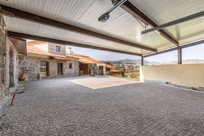 8430CDC1-2333-4BA2-B861-2F08BA96C146