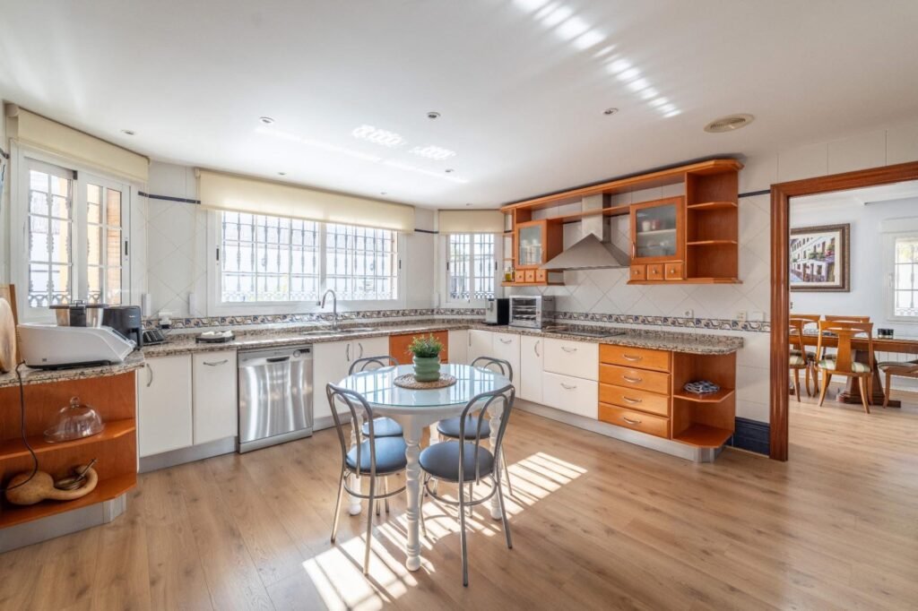 87DF1C96-EB70-4A9E-B018-4536D3AE1A52