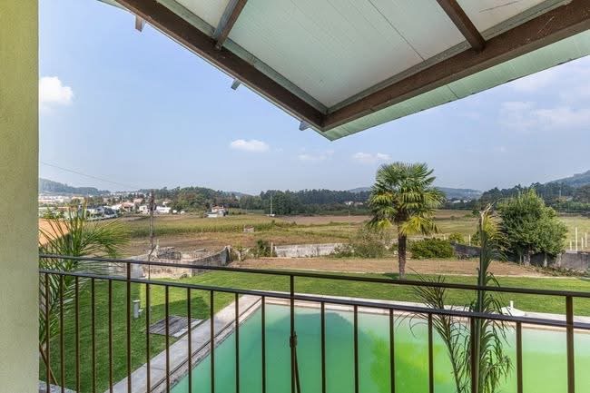 8C0A8C9F-AE76-4C84-8DFB-6C9E5287F6ED