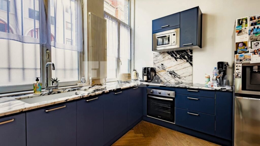 8C1ED2C3-36FE-48E4-80F3-49BF9E0E3762