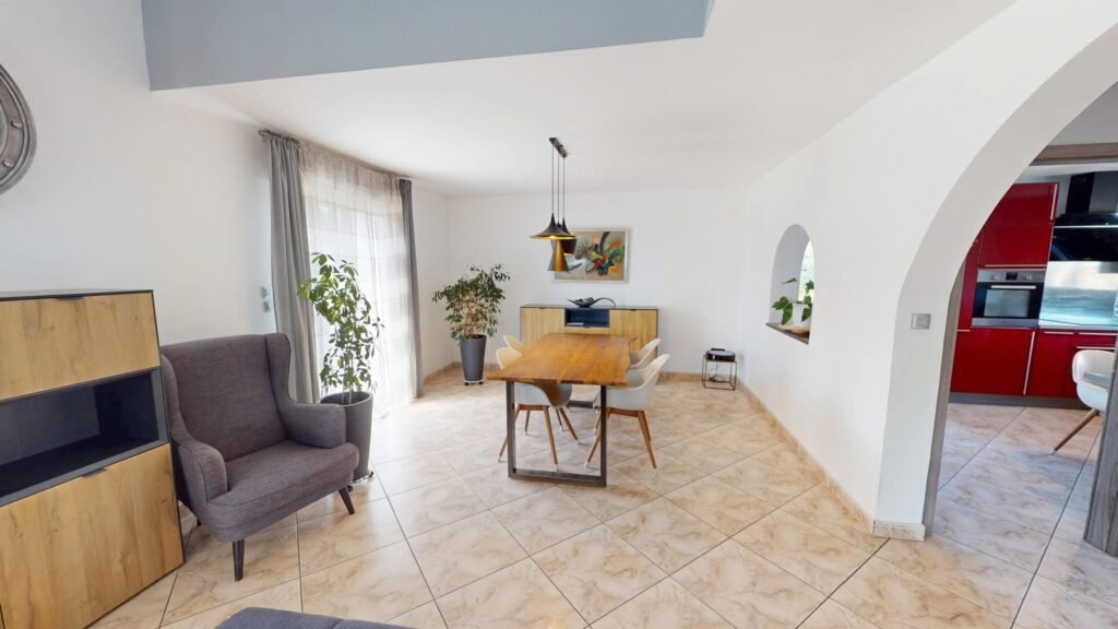 8EAB1DCA-8A53-4345-8940-73256B2CCD65