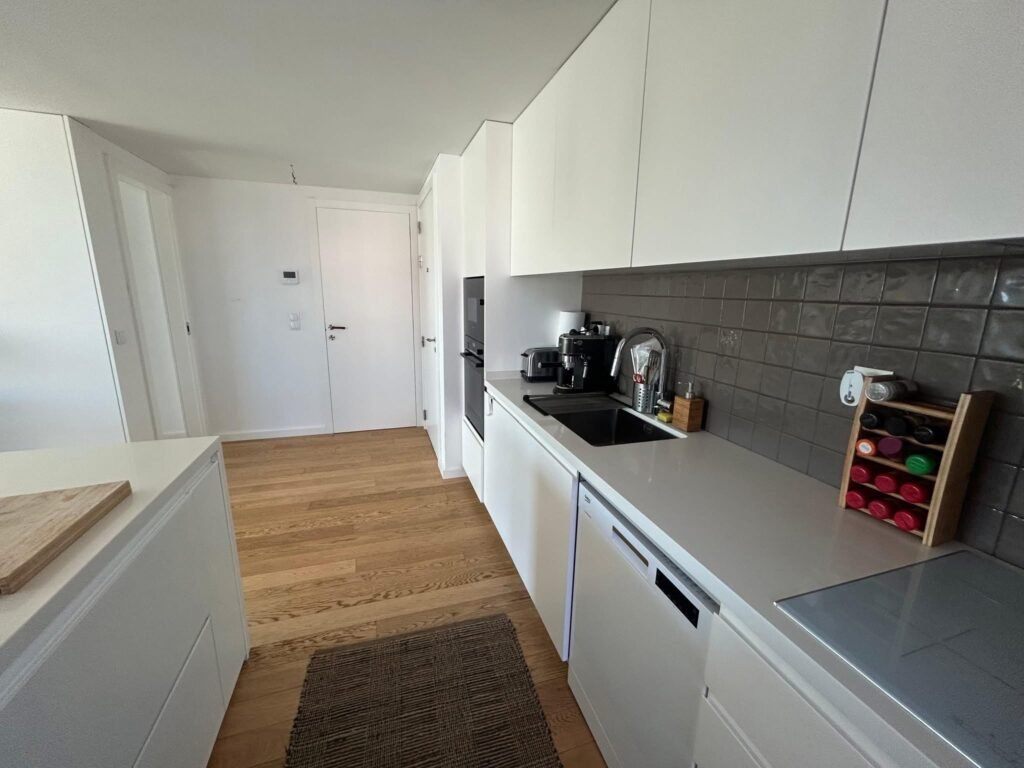 8EE44B4D-772F-455C-9255-DB2468A0C617