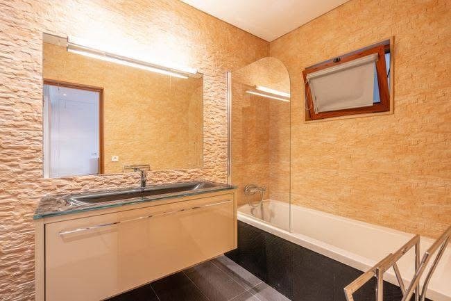 934D94C0-D4D3-471A-8C95-FA556F661272