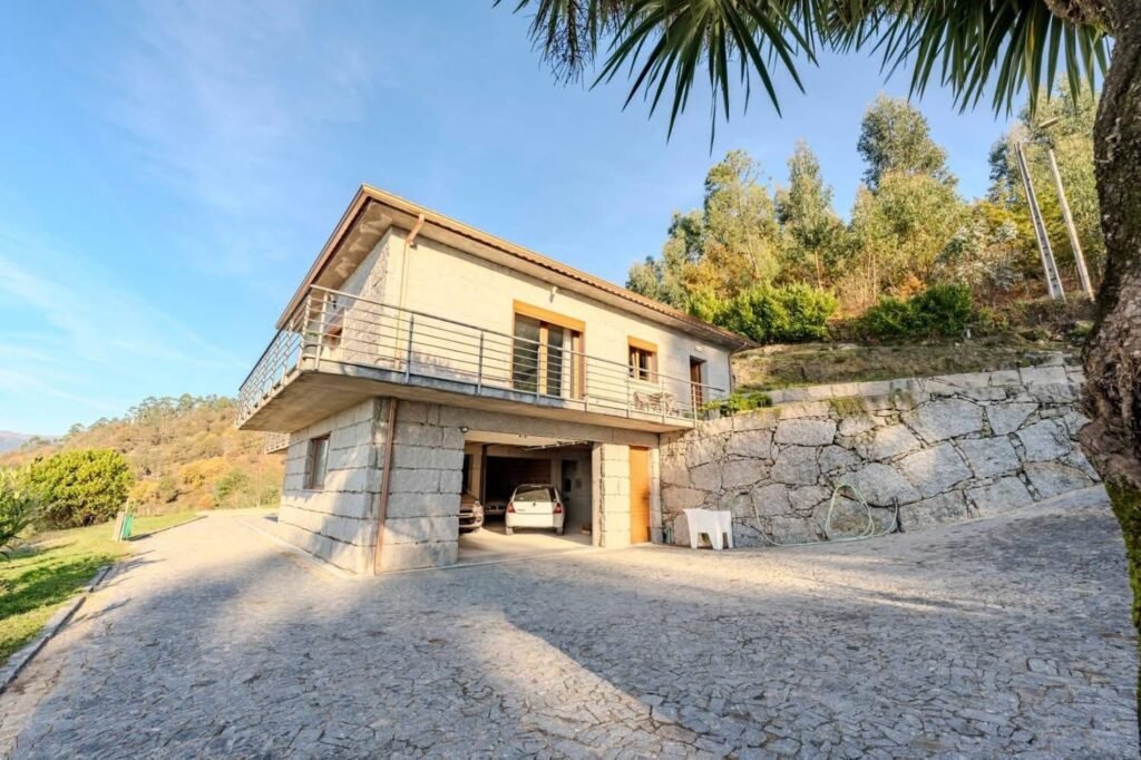 93EB492E-81E3-44A7-B466-AF7D4EBC051B