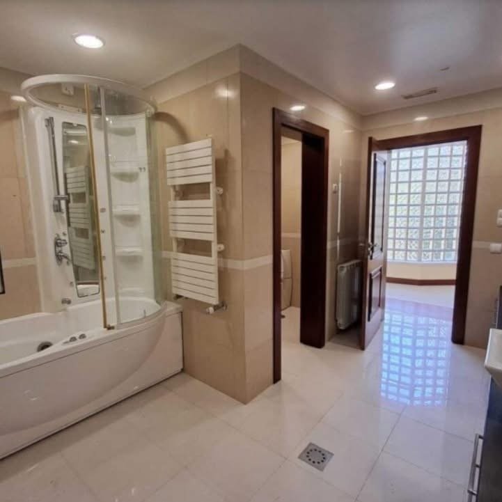 94D40D58-9E71-4E28-A794-EFDCDED08FB6