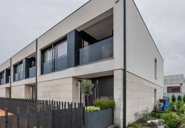 9C2711EE-0AD8-4A84-A9B0-14CDE14EAB49